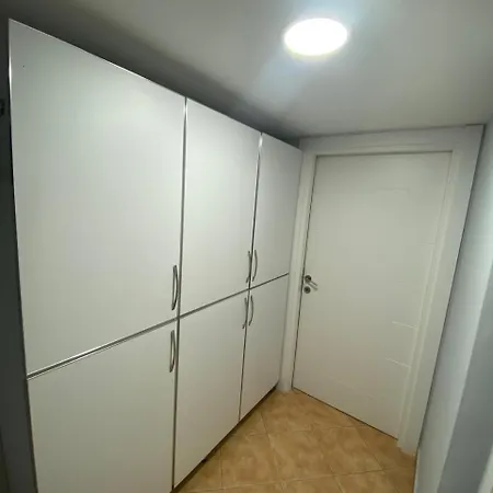 Escape דירה *